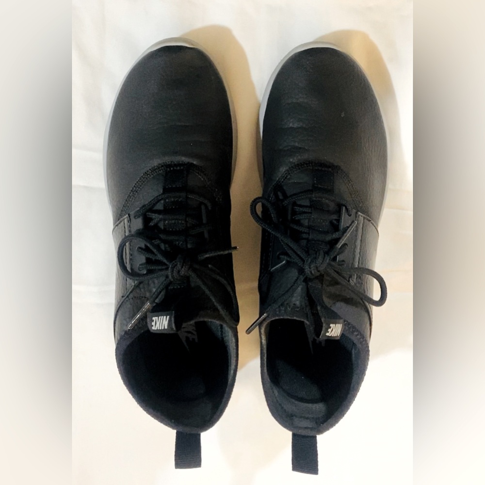 Nike Womens Juvenate Black Lace Up Womens Trainers